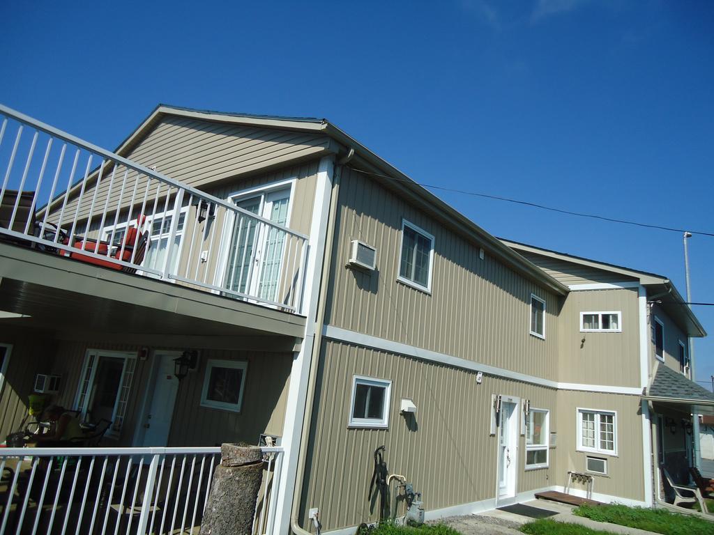 Bayside Inn & Waterfront Suites Kingston Exterior photo